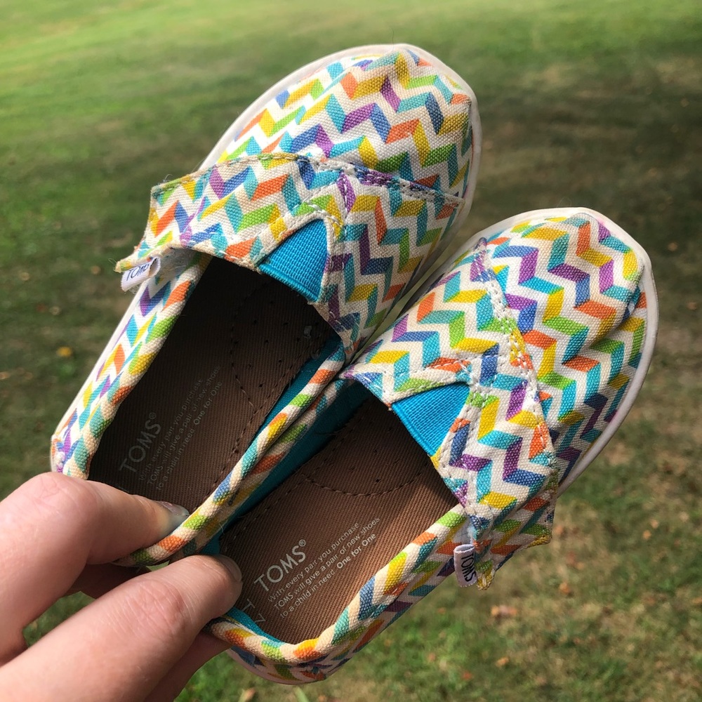 Rainbow Canvas Chevron Classics Toms
